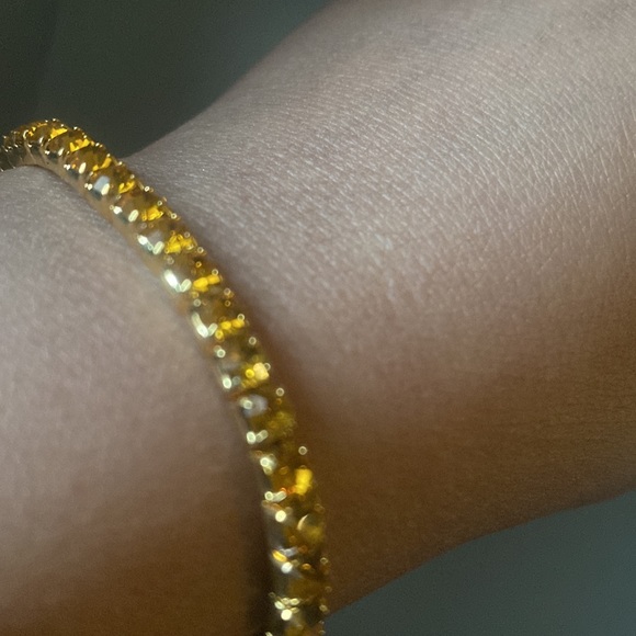 Brand New Beautiful Australian Crystal Bracelet - Picture 2 of 4